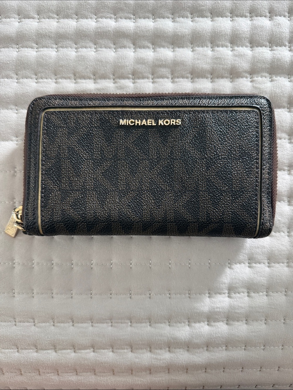 Michael Kors Black Brown Signature Zip Wallet with Gold Hardware
